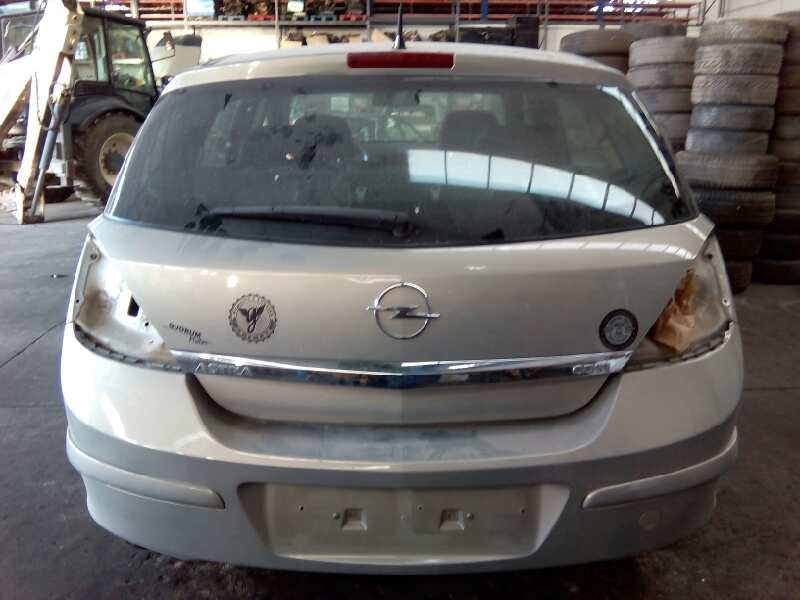 opel astra h berlina del año 2006