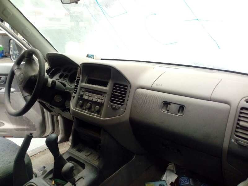 mitsubishi montero (v60/v70) del año 2001