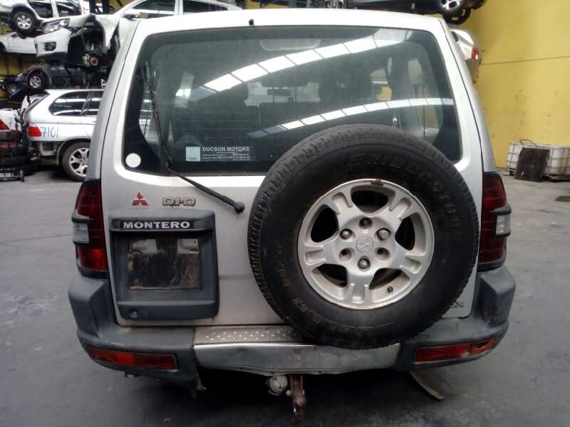 mitsubishi montero (v60/v70) del año 2001