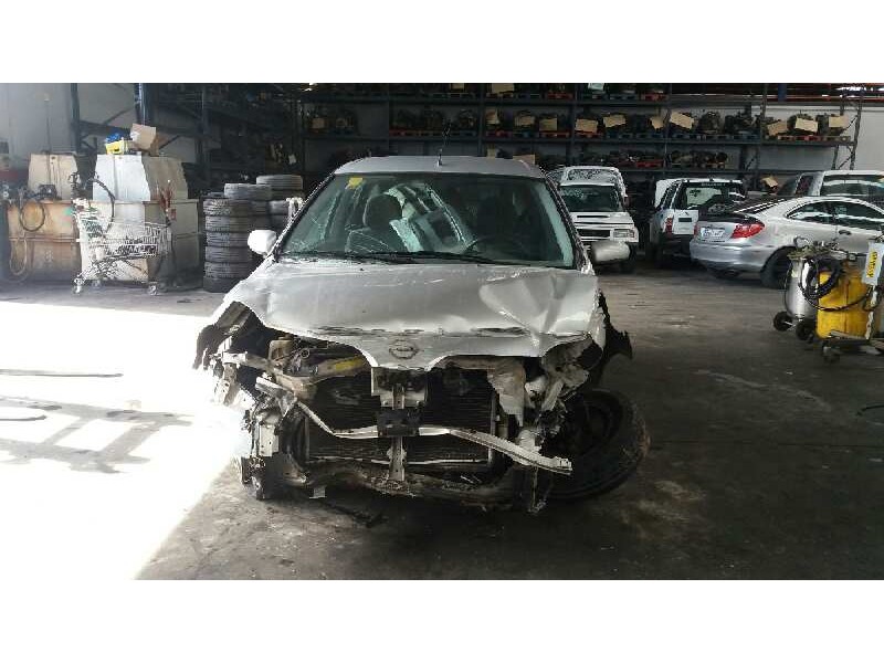 nissan almera tino (v10m) del año 2003