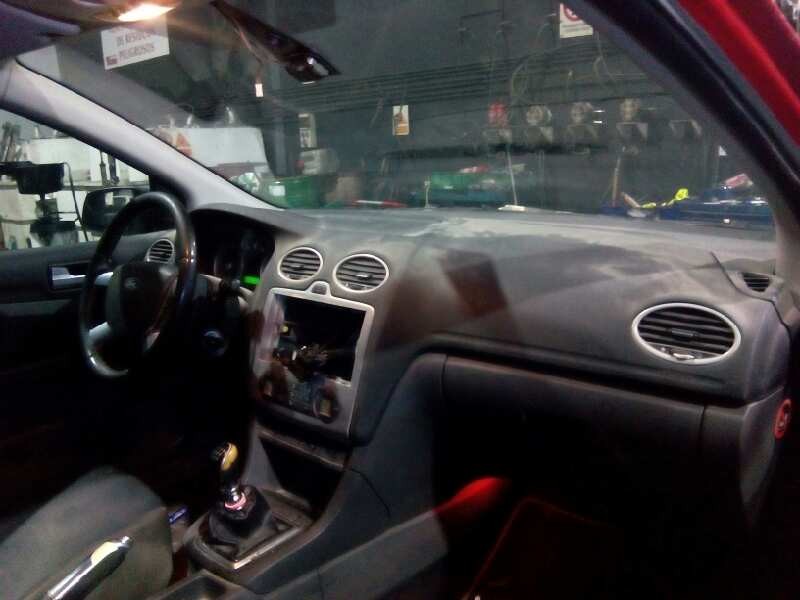 ford focus berlina (cap) del año 2006