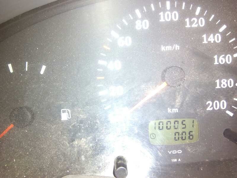 nissan micra (k11) del año 2001