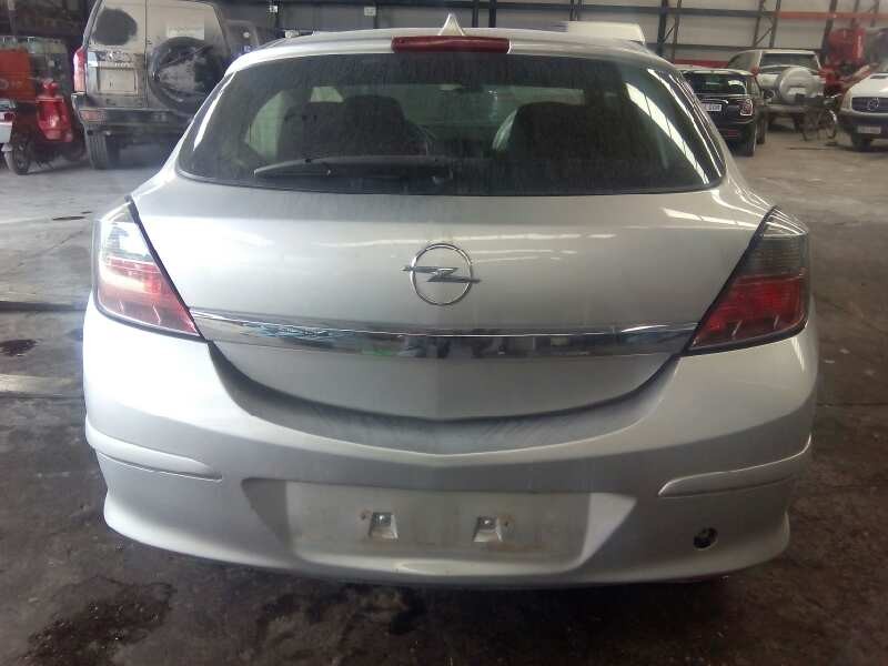 opel astra gtc del año 2007