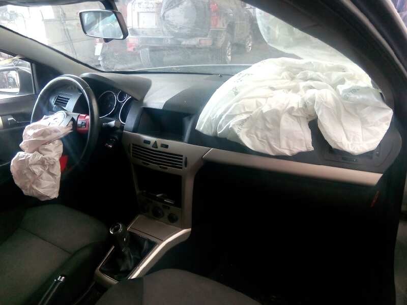 opel astra gtc del año 2007