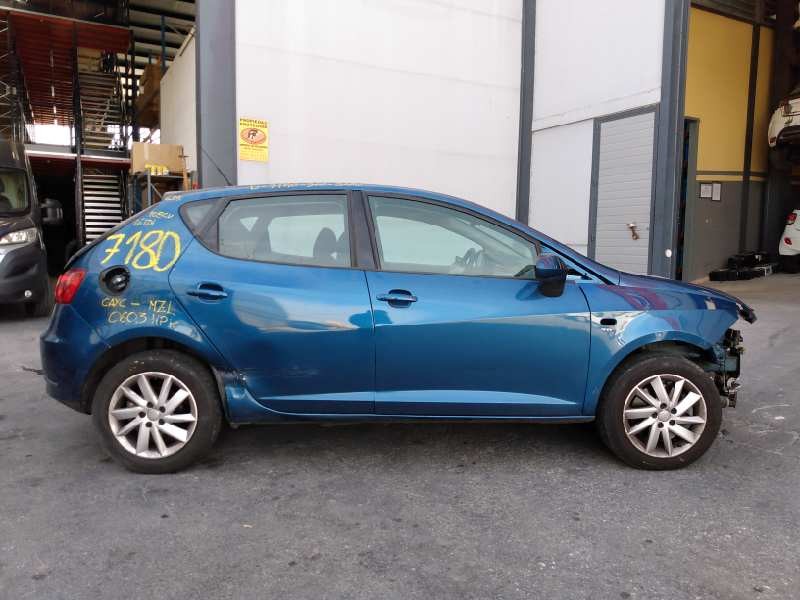 seat ibiza (6j5) del año 2013