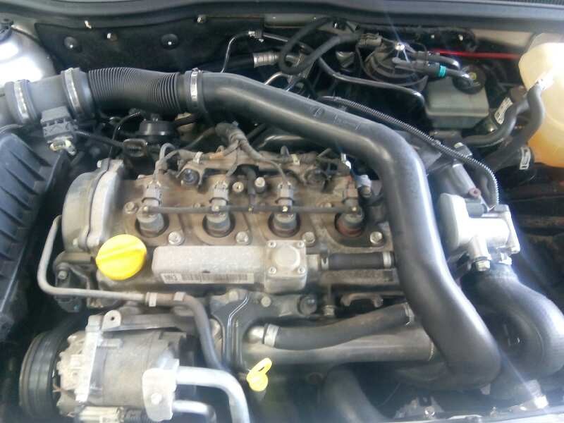 opel astra gtc del año 2007