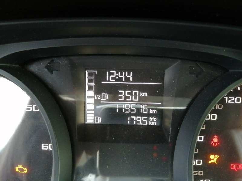 seat ibiza (6j5) del año 2013