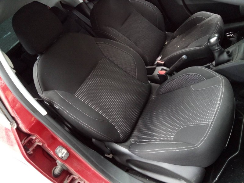 peugeot 208 del año 2017