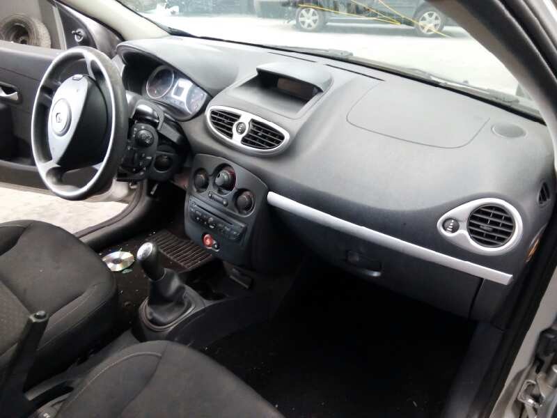 renault clio iii del año 2010