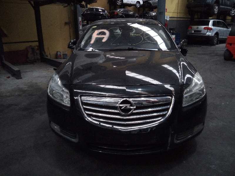 opel insignia berlina del año 2010