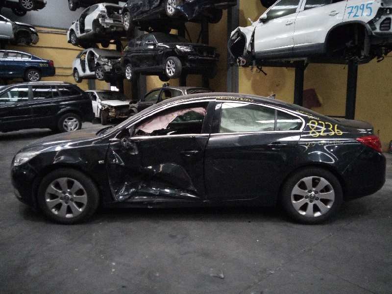 opel insignia berlina del año 2010
