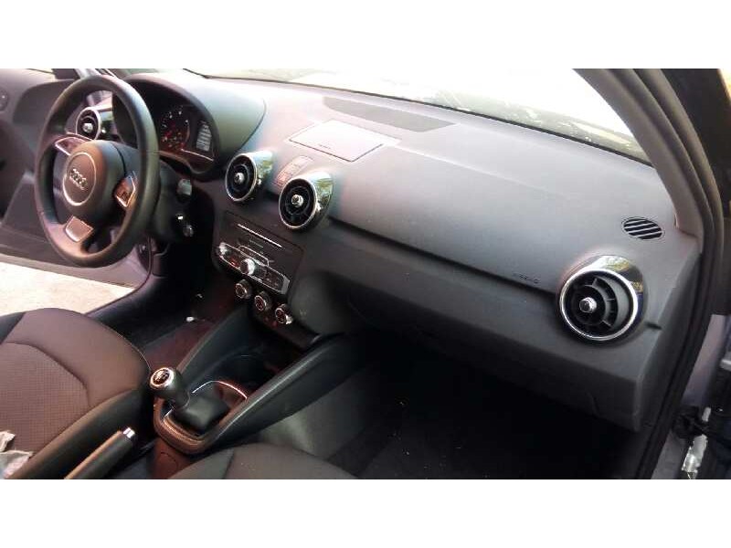 audi a1 sportback (8xf) del año 2016