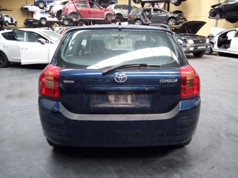 toyota corolla (e12) del año 2001