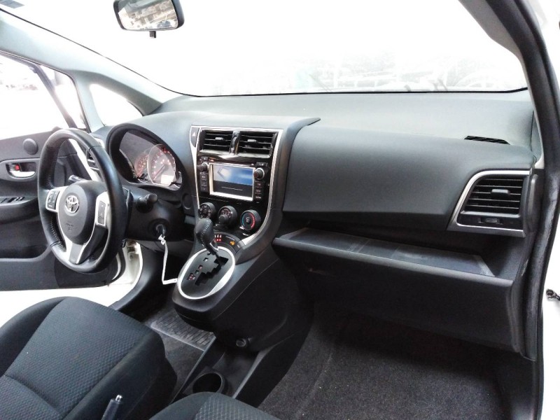 toyota verso-s del año 2018