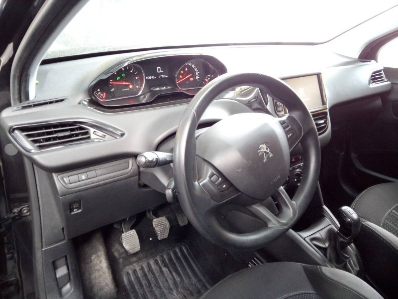 peugeot 208 del año 2014
