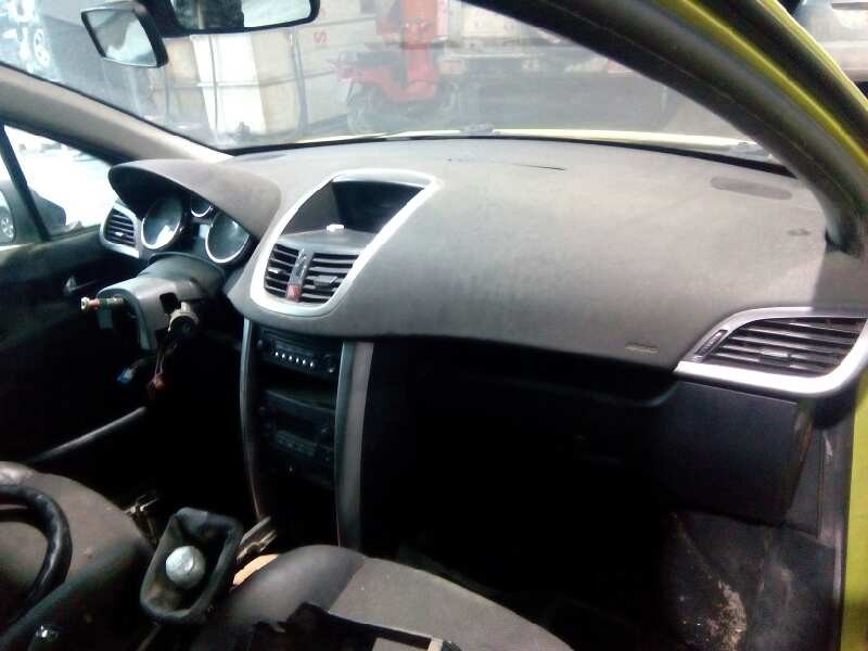peugeot 207 del año 2006