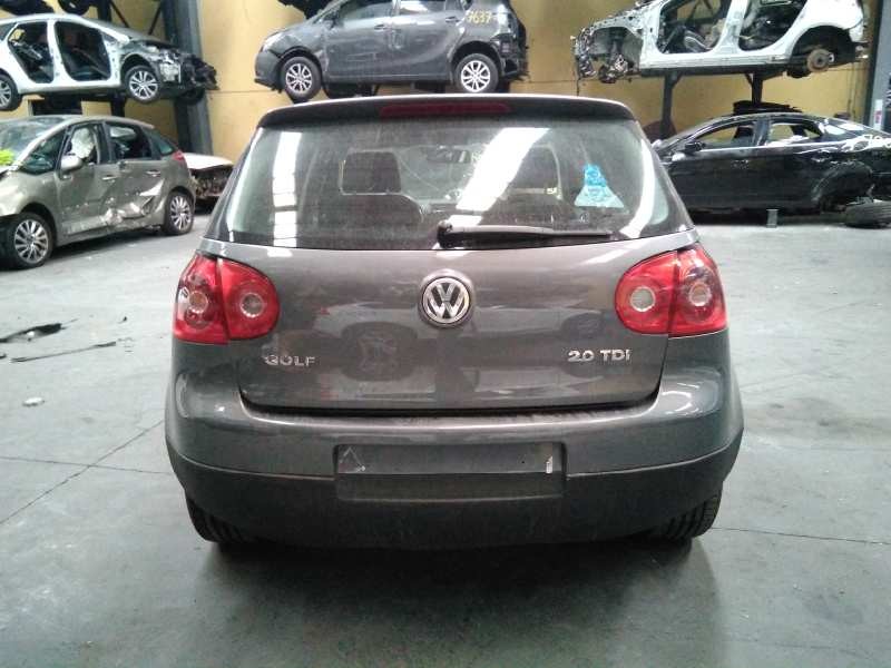 volkswagen golf v berlina (1k1) del año 2004