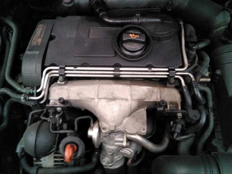 volkswagen golf v berlina (1k1) del año 2004