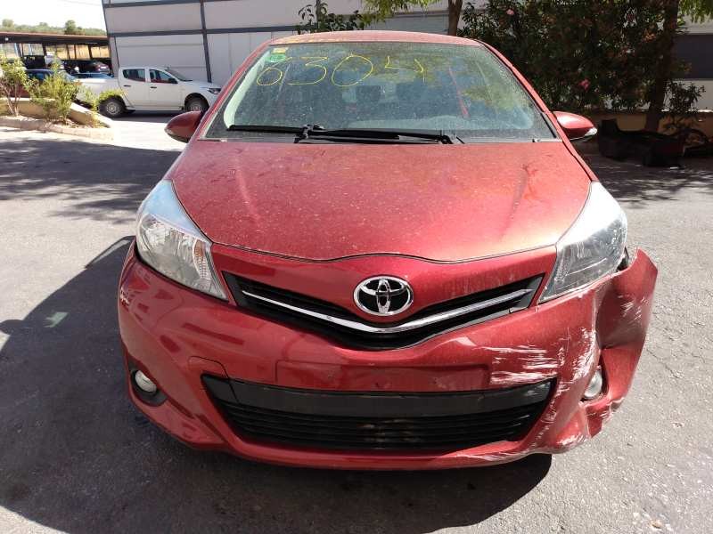 toyota yaris del año 2011
