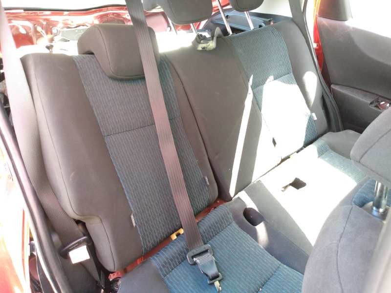 toyota yaris del año 2011