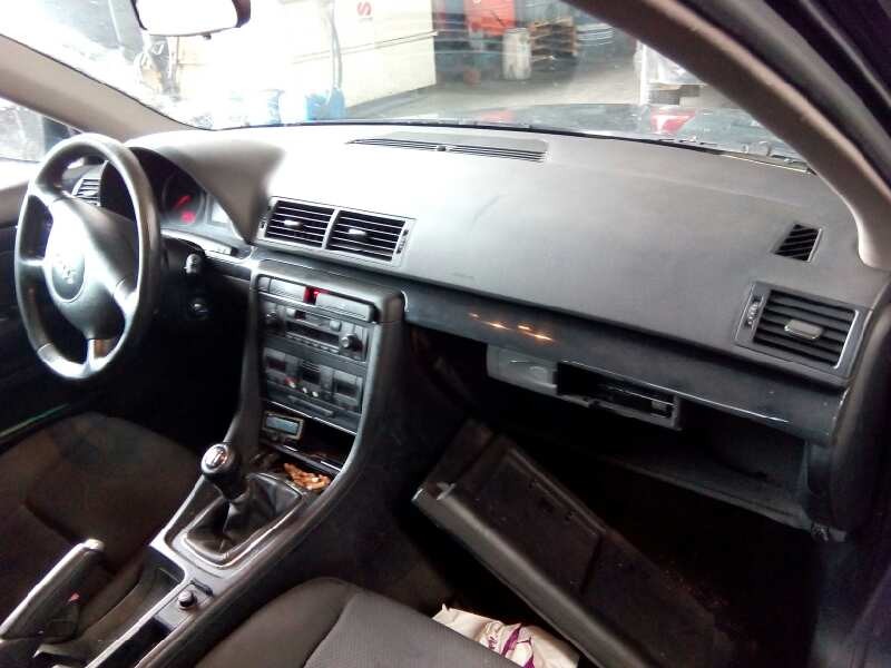audi a4 berlina (8e) del año 2000