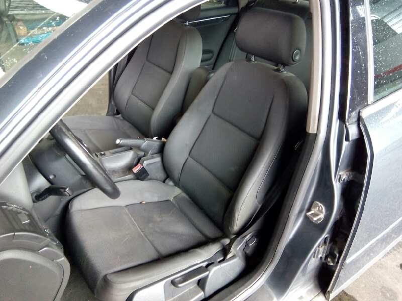 audi a4 berlina (8e) del año 2000