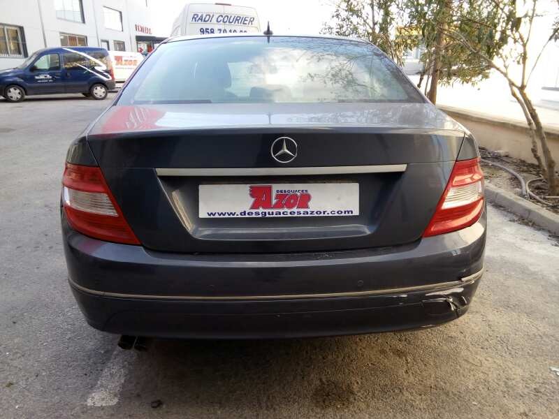 mercedes-benz clase c (w204) berlina del año 2008