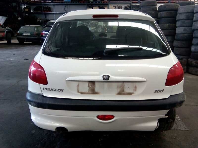 peugeot 206 berlina del año 2002