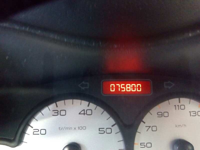 peugeot 206 berlina del año 2002
