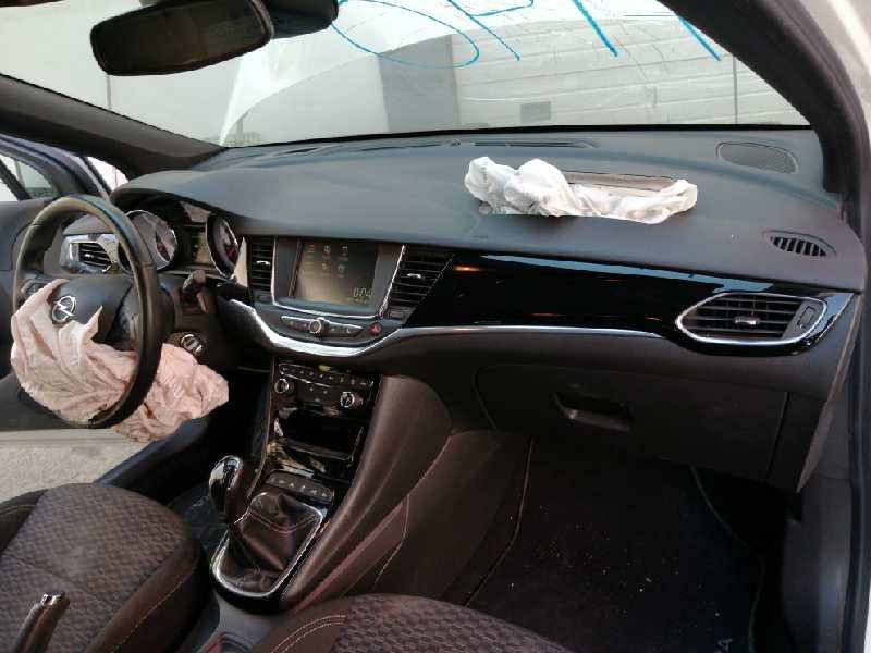 opel astra k lim. 5türig del año 2016