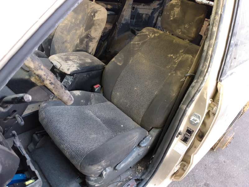 toyota land cruiser (j12) del año 2002