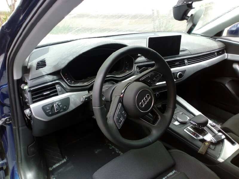 audi a4 berlina (8w2) del año 2015
