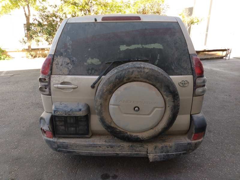 toyota land cruiser (j12) del año 2002