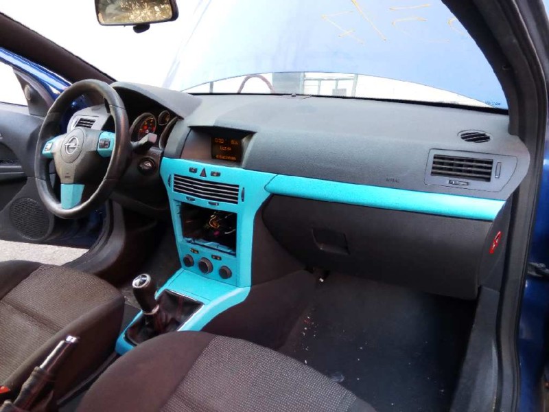 opel astra gtc del año 2006