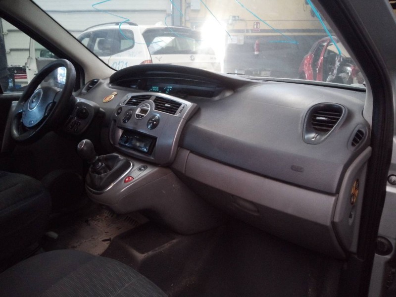 renault scenic ii del año 2008