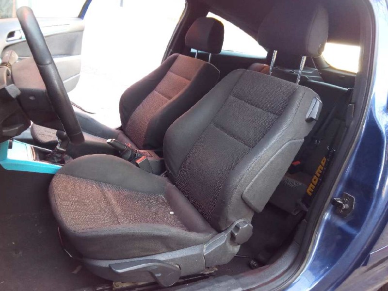 opel astra gtc del año 2006