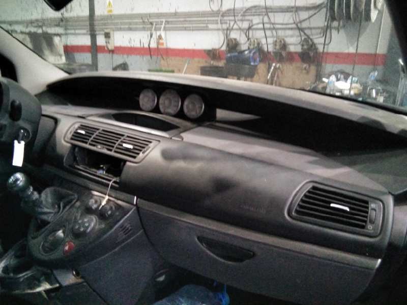 peugeot 807 del año 2008
