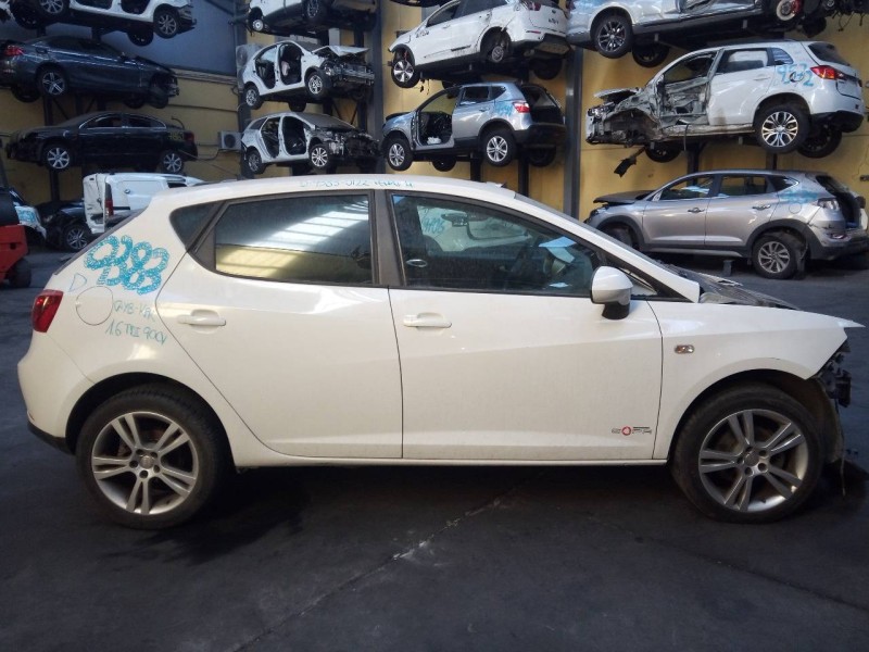 seat ibiza (6j5) del año 2008