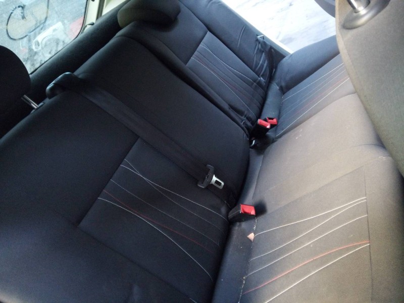 seat ibiza (6j5) del año 2008