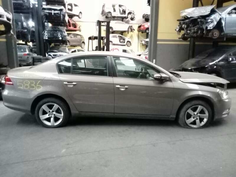 volkswagen passat lim. (362) del año 2011