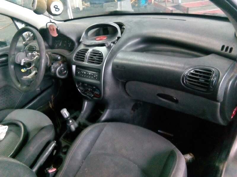 peugeot 206 berlina del año 2004