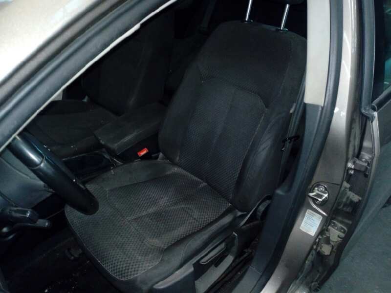 volkswagen passat lim. (362) del año 2011