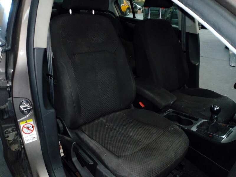 volkswagen passat lim. (362) del año 2011