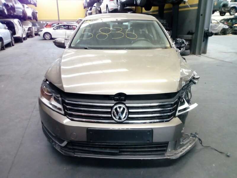 volkswagen passat lim. (362) del año 2011