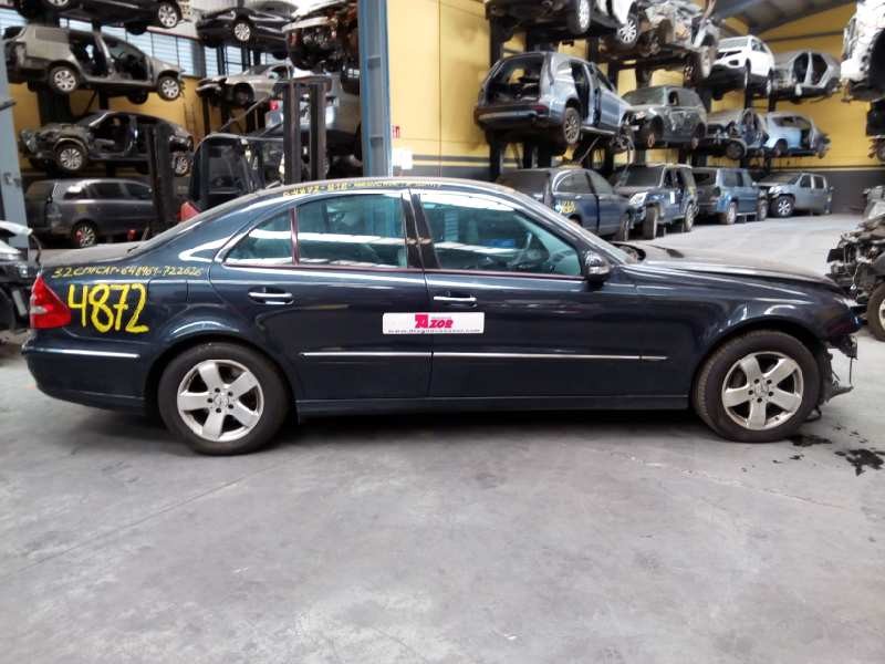 mercedes-benz clase e (w211) berlina del año 2003