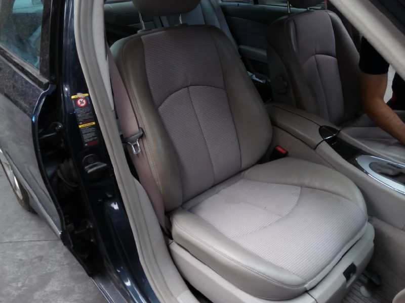 mercedes-benz clase e (w211) berlina del año 2003