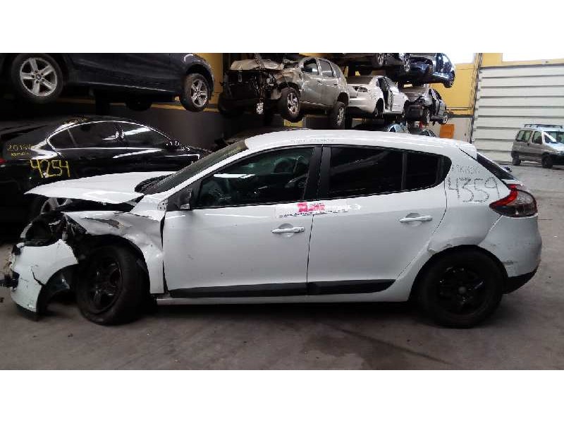 renault megane iii berlina 5 p del año 2012