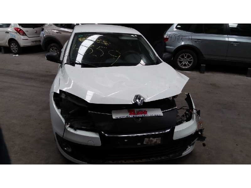 renault megane iii berlina 5 p del año 2012