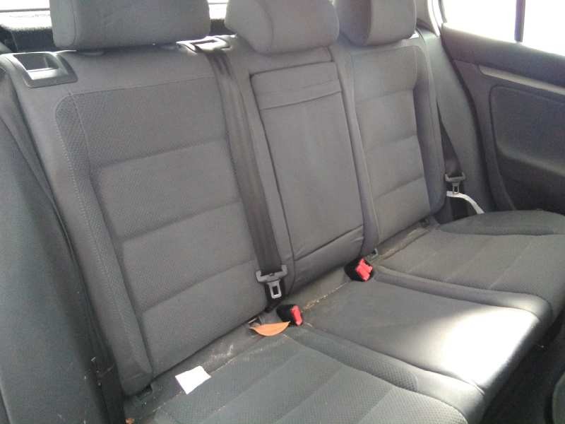 volkswagen golf v berlina (1k1) del año 2003