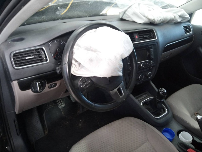 volkswagen jetta (162) del año 2013